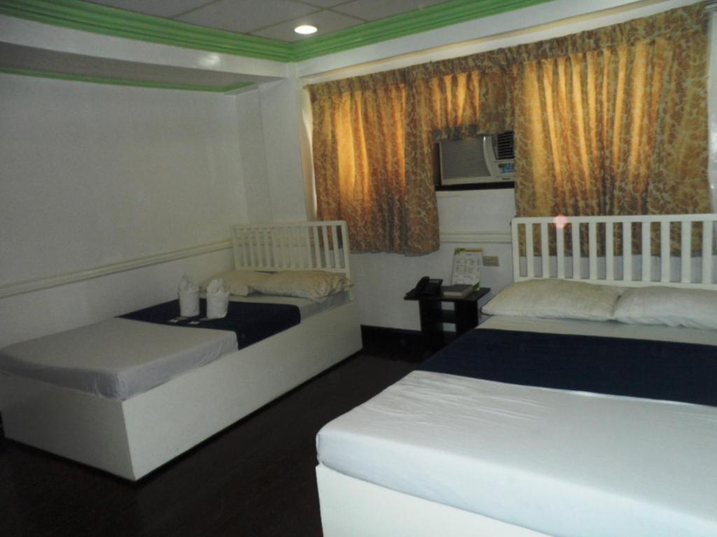 Vest Grand Suites Panglao Room photo