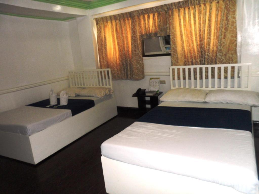 Vest Grand Suites Panglao Room photo