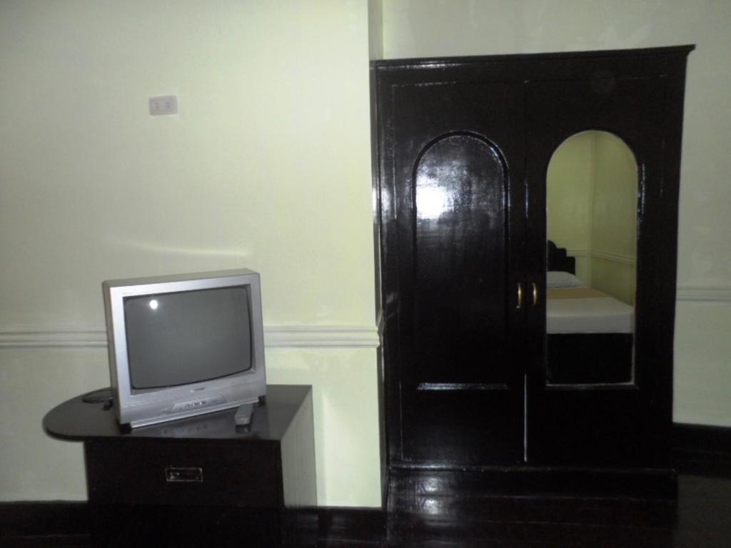 Vest Grand Suites Panglao Room photo